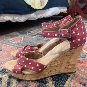 Red polka dot wedges by TOMS 7.5
